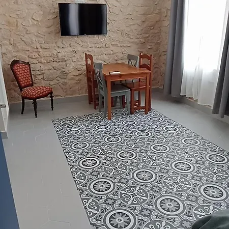 Appartement Arena *